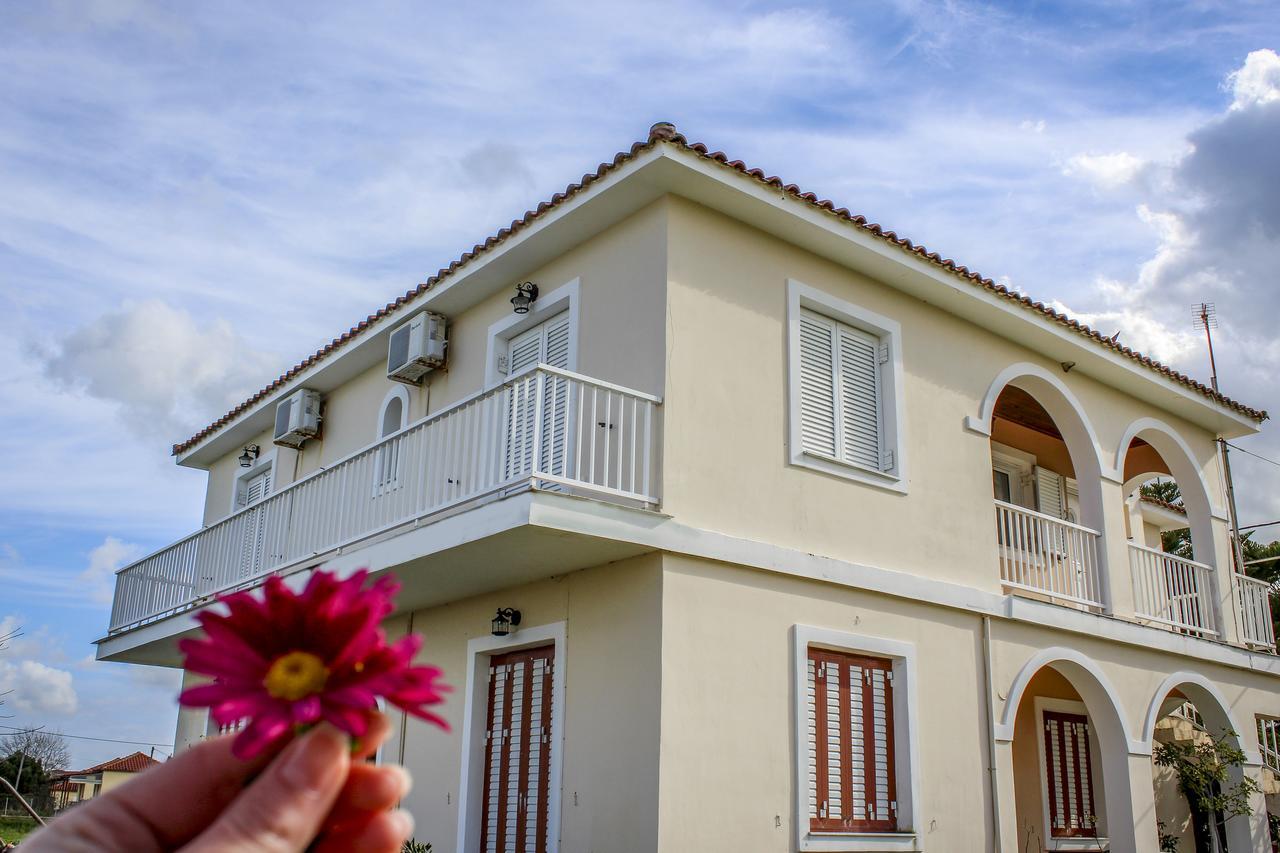 Pelagion Holidays Apartments Kypseli Bagian luar foto